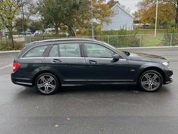 Svart Begagnad 2014 Mercedes C180 Avantgarde Kombi | 135 000 kr (Marknadspris)