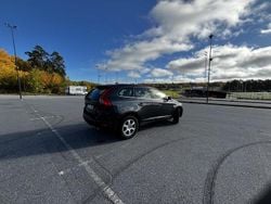 Grå Begagnad 2011 Volvo XC60 Momentum SUV | 69 500 kr (Marknadspris)