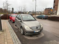 Begagnad 2006 Mercedes B170 Minibuss | 25 000 kr (Marknadspris)