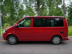 Röd Begagnad 2010 VW California Comfortline Van | 310 000 kr