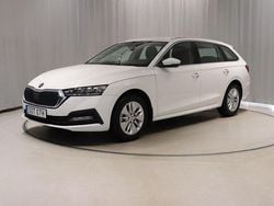 Vit Begagnad 2023 Skoda Octavia G-TEC Kombi | 265 900 kr (Marknadspris)
