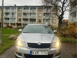 Silver Begagnad 2012 Skoda Octavia Ambiente Halvkombi | 38 000 kr (Superpris)
