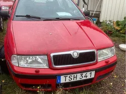 Röd Begagnad 2003 Skoda Octavia Tour Kombi | 4 000 kr (Superpris)