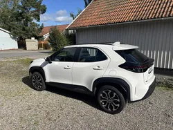 Vit Begagnad 2023 Toyota Yaris Cross Active SUV | 265 000 kr (Superpris)
