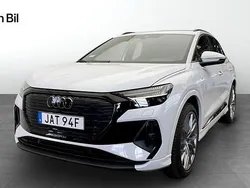 Glaciärvit metallic Begagnad 2024 Audi Q4 e-tron SUV | 649 000 kr