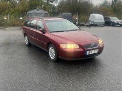 Röd Begagnad 2006 Volvo V70 Business Edition Kombi | 27 000 kr (Marknadspris)