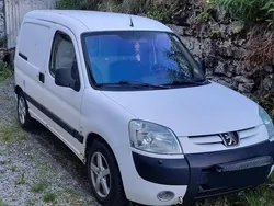 Vit Begagnad 2006 Peugeot Partner Minibuss | 5 000 kr (Superpris)