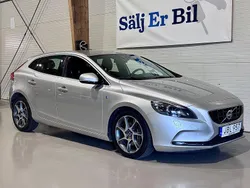Silver Begagnad 2016 Volvo V40 Ocean Race Kombi | 134 800 kr (Marknadspris)