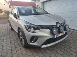 Grå Begagnad 2021 Renault Captur SUV | 135 000 kr (Bra pris)