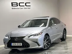 Silver Ny 2024 Lexus ES300H Limited Edition Sedan | 479 900 kr (Lite dyr)