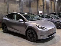 Begagnad 2023 Tesla Model Y SUV | 350 000 kr