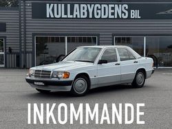 Vit Begagnad 1990 Mercedes 190 Sedan | 69 000 kr