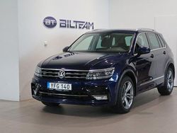 Mörkblå Begagnad 2016 VW Tiguan R-line SUV | 237 900 kr (Dyr)