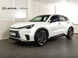 Vit Begagnad 2024 Lexus LBX SUV | 344 900 kr (Marknadspris)