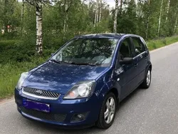 Blå Begagnad 2008 Ford Fiesta Halvkombi | 31 000 kr (Marknadspris)