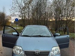 Blå Begagnad 2003 Toyota Corolla Sedan | 29 500 kr (Bra pris)