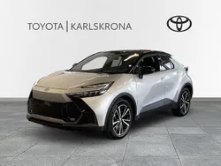 Silver Ny 2025 Toyota C-HR Executive SUV | 459 800 kr (Bra pris)
