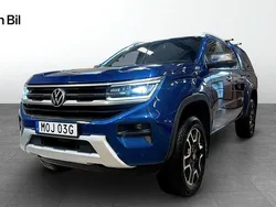Mörkblå (bright blue metallic) Begagnad 2023 VW Amarok Style Pickup | 629 900 kr (Marknadspris)