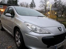Grå Begagnad 2006 Peugeot 307 Halvkombi | 23 000 kr (Marknadspris)