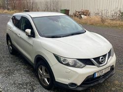 Vit Begagnad 2017 Nissan Qashqai SUV | 104 000 kr (Superpris)