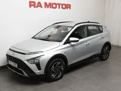 Grå Begagnad 2022 Hyundai Bayon Essential SUV | 189 800 kr (Bra pris)