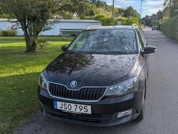 Svart Begagnad 2015 Skoda Fabia Elegance Kombi | 79 900 kr (Bra pris)