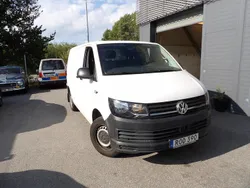 Vit Begagnad 2018 VW T6 Van | 250 000 kr (Marknadspris)