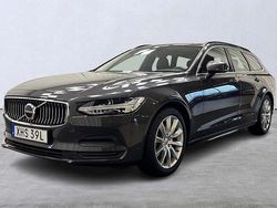 Grå Begagnad 2022 Volvo V90 Momentum Kombi | 379 900 kr (Marknadspris)