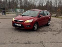 Orange Begagnad 2010 Ford Focus Platinum Kombi | 32 000 kr (Marknadspris)