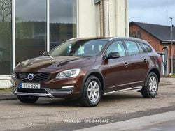 Brun Begagnad 2015 Volvo V60 CC Momentum Kombi | 134 900 kr (Dyr)