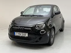 Svart Begagnad 2022 Fiat 500e | 169 000 kr
