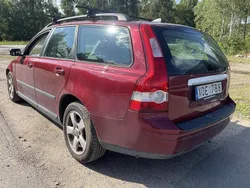 Röd Begagnad 2006 Volvo V50 Kombi | 12 500 kr (Marknadspris)