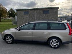 Brun Begagnad 2008 Volvo V70 Kinetic Kombi | 38 000 kr (Superpris)