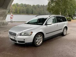 Grå Begagnad 2005 Volvo V50 Kombi | 30 000 kr (Marknadspris)