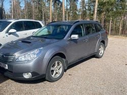 Silver Begagnad 2010 Subaru Outback Kombi | 52 000 kr (Bra pris)