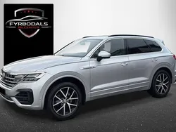 Silver Begagnad 2018 VW Touareg R-line SUV | 395 000 kr (Bra pris)