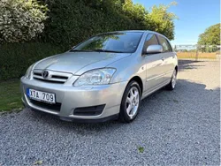 Silver Begagnad 2006 Toyota Corolla Halvkombi | 36 000 kr (Marknadspris)