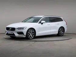 Vit Begagnad 2020 Volvo V60 Momentum Kombi | 275 000 kr (Bra pris)
