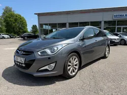 Mörkgrå (grå) Begagnad 2013 Hyundai i40 Kombi | 99 900 kr (Marknadspris)