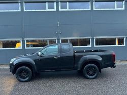 Svart Begagnad 2017 Isuzu D-Max Van | 157 000 kr (Superpris)