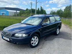Blå Begagnad 2001 Volvo XC70 SUV | 37 000 kr (Bra pris)
