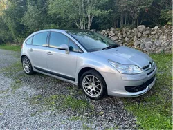 Silver Begagnad 2005 Citroën C4 Exclusive Halvkombi | 28 000 kr (Marknadspris)