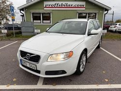 Vit Begagnad 2013 Volvo V70 Momentum Kombi | 69 900 kr (Superpris)