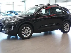 Svart Begagnad 2022 Ford Kuga Titanium SUV | 244 800 kr (Bra pris)