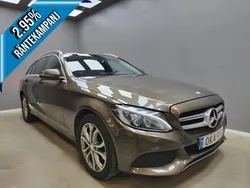 Mörkbrun (brun) Begagnad 2017 Mercedes C220 Kombi | 184 900 kr (Marknadspris)