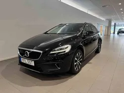 Svart Begagnad 2019 Volvo V40 CC Kombi | 219 500 kr