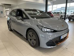 Ljusgrå (vaporgrau) Begagnad 2024 Cupra Born Halvkombi | 299 900 kr (Marknadspris)