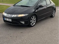 Svart Begagnad 2007 Honda Civic Sport Halvkombi | 25 000 kr (Marknadspris)
