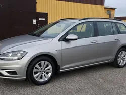 Silver (silvergrå metallic) Begagnad 2019 VW Golf VII Comfortline Kombi | 149 000 kr