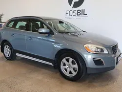 Ljusblå Begagnad 2010 Volvo XC60 Momentum SUV | 109 900 kr (Marknadspris)
